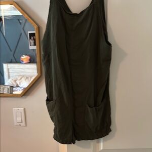 Dark Green Sleeveless Jumpsuit